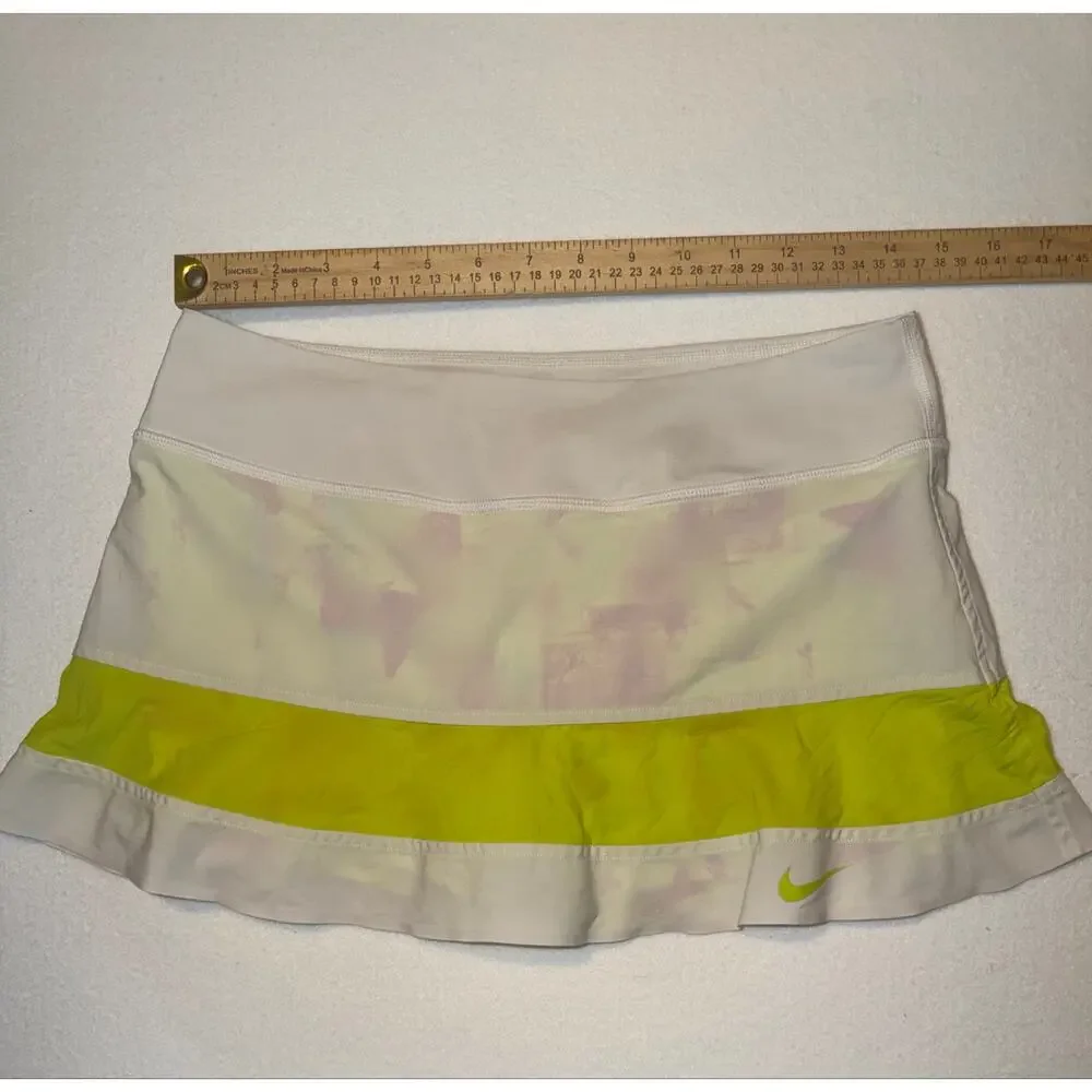 Nike dri fit women’s white & neon yellow Marie Sharapova premium tennis skort